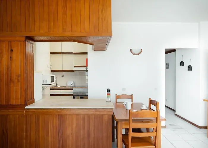 Da Rocha Wonder W/ Balcony By Lovelystay